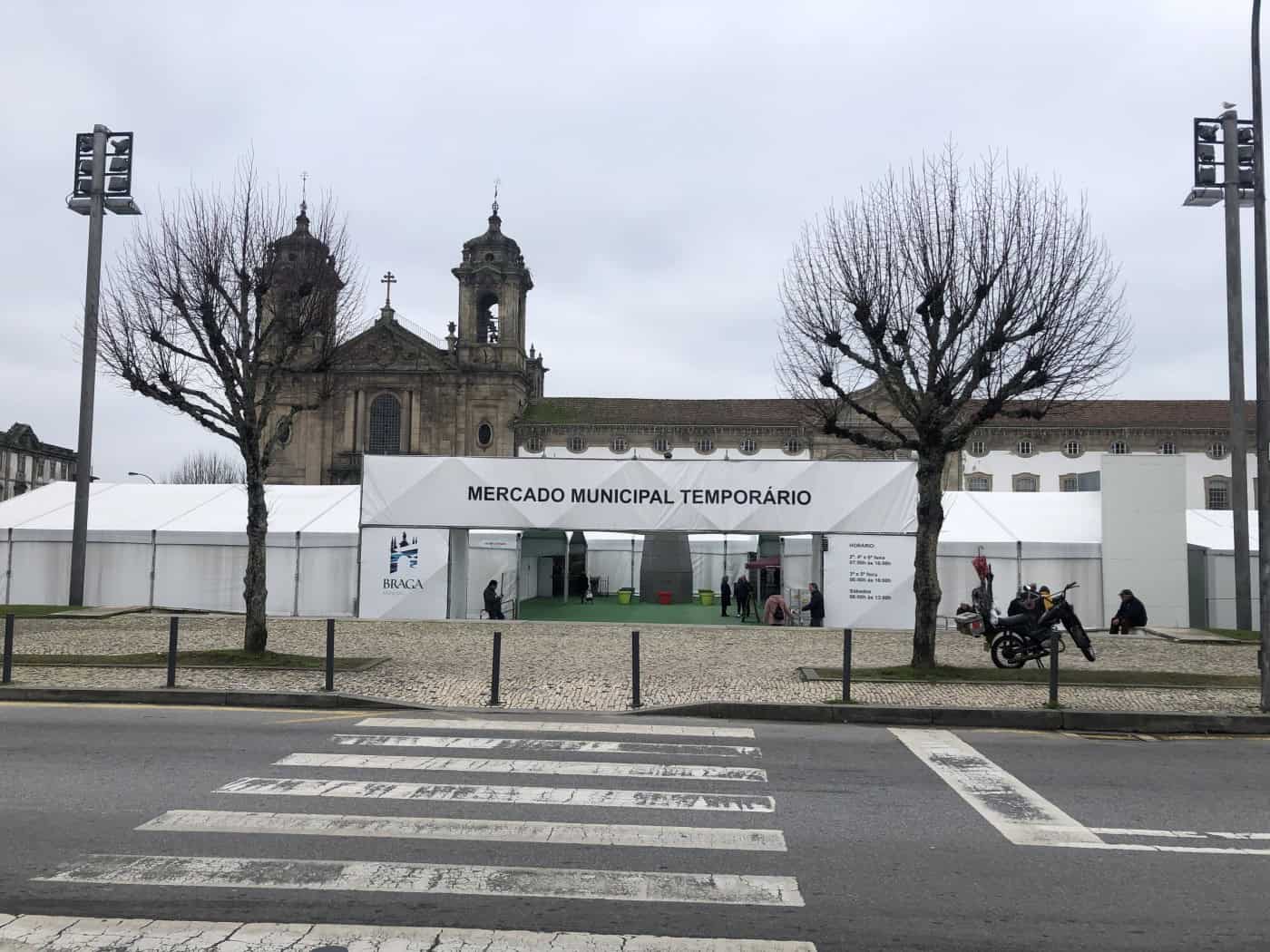 Mercado temporário: agrada ou não aos comerciantes?
