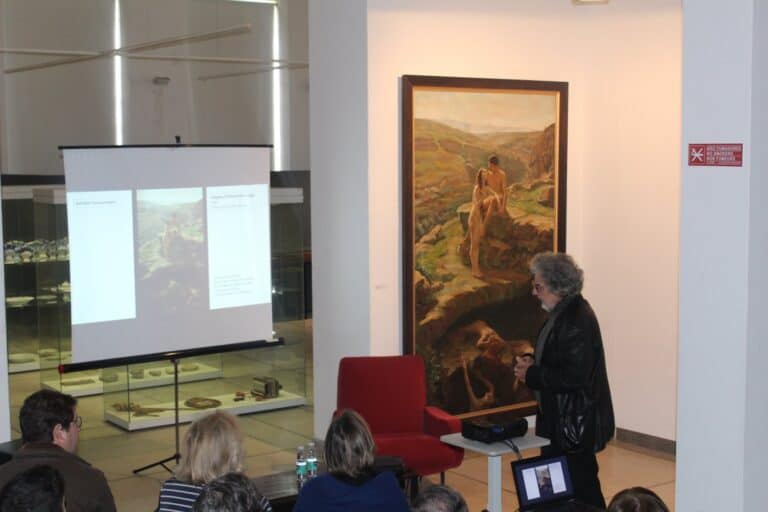 Sociedade Martins Sarmento dedica “Conversas com Café” a Napoleão&nbsp;