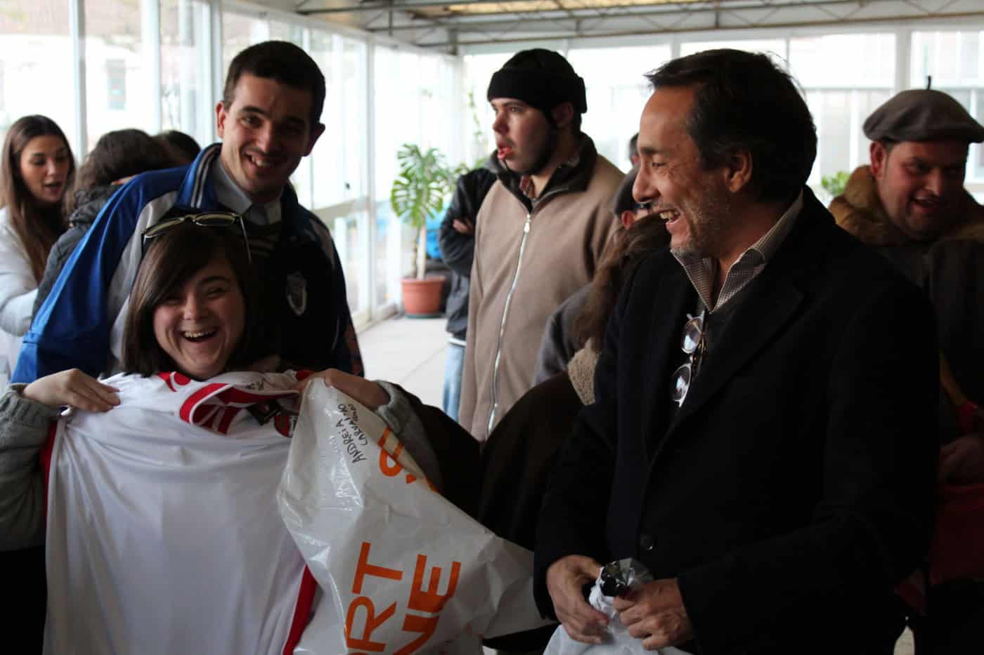 "Árvore dos Sonhos" entrega mais de 100 presentes a utentes de instituições