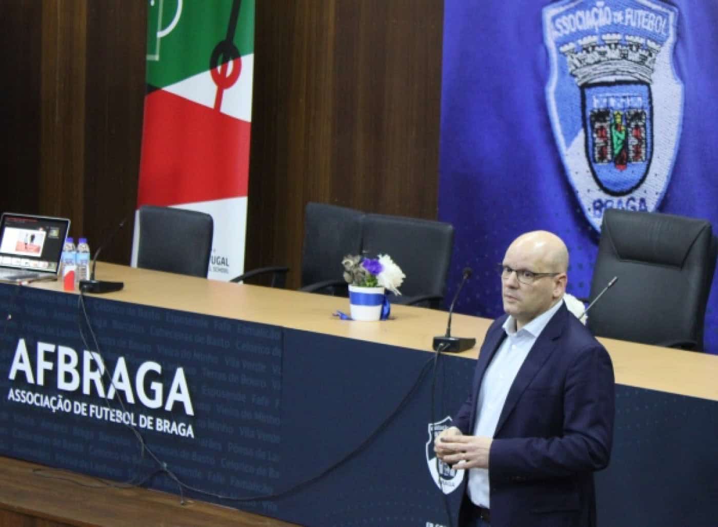 Jorge Braz deu formação na AF Braga sobre o ensino do Futsal no 1.º ciclo
