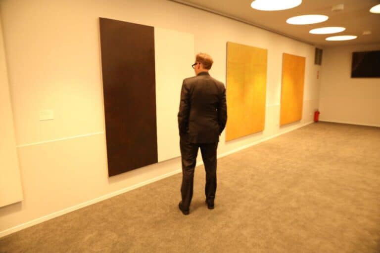 Casa das Artes organiza iniciativas ligadas a exposição de Ângelo de Sousa