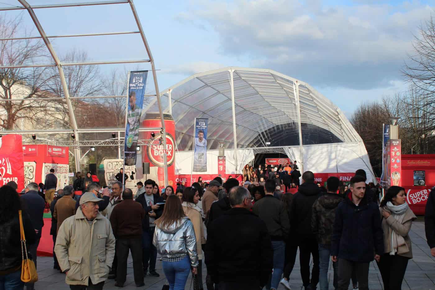 Adeptos de Vitória SC e FC Porto confiantes no apuramento