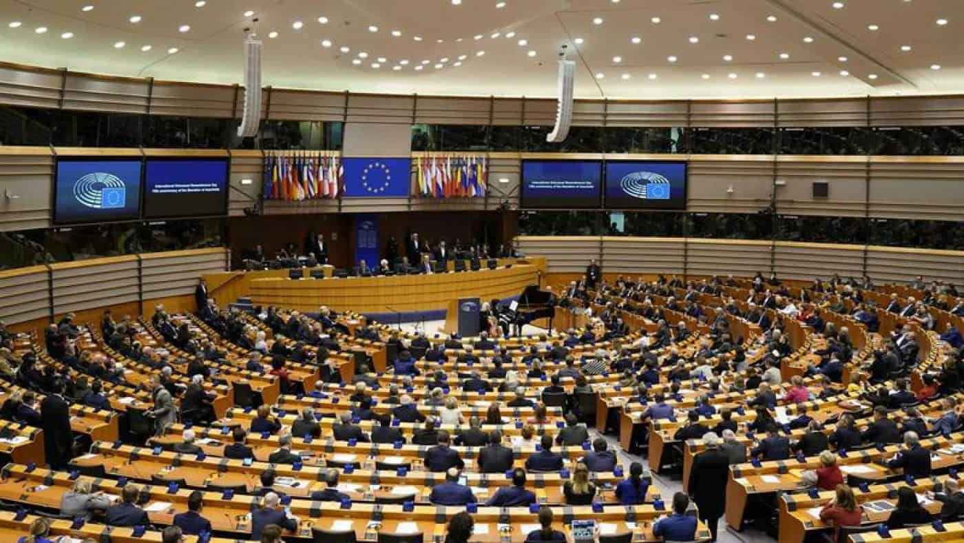 Brexit.&nbsp;Parlamento Europeu aprova saída do Reino Unido