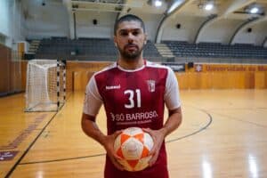 Aos 37 anos, Paulinho Roxo volta ao SC Braga/AAUM