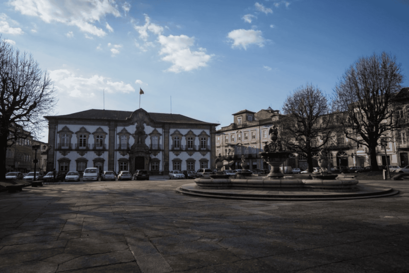 Aprovado empréstimo para escolas, estradas e Insula das Carvalheiras