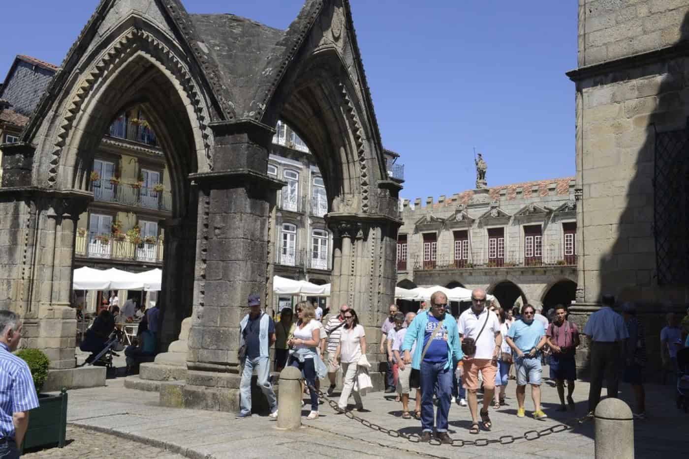 "Não se justifica". Oposição em Guimarães critica Taxa Turística