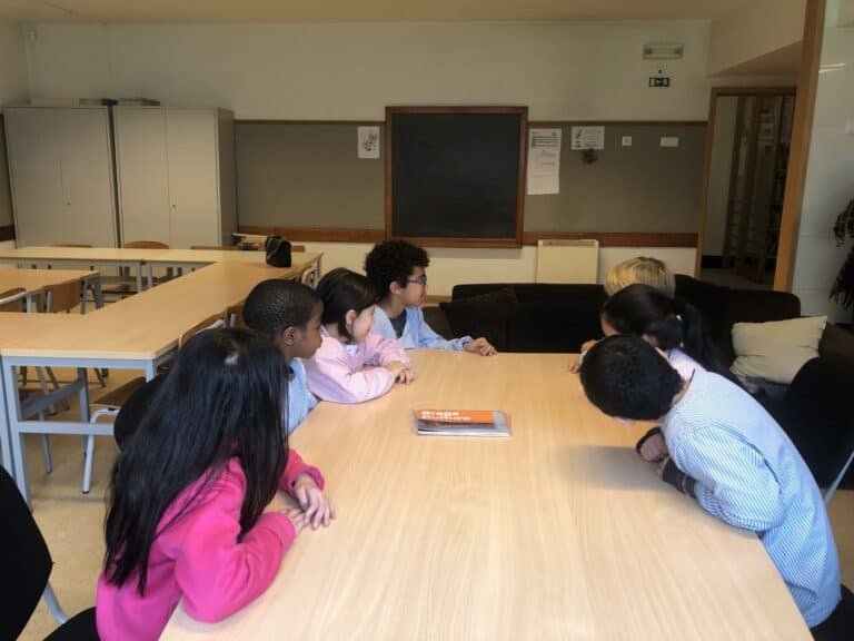 Fujacal: a escola que tem o mundo lá dentro