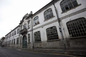 Carlos Almeida&nbsp;“satisfeito por não se ter concretizado a venda” da Confiança