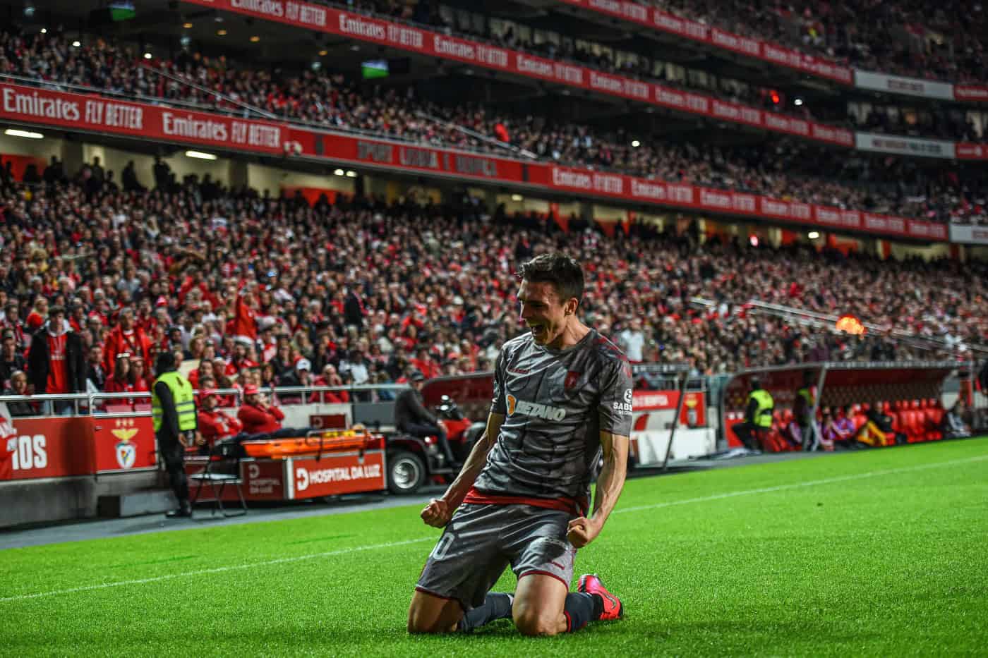 SCB vence Benfica e faz o pleno nos jogos com os 'três grandes'