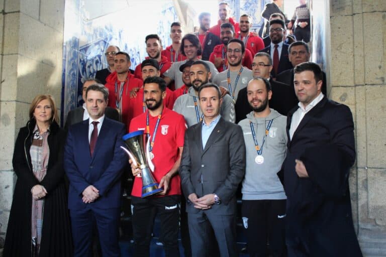 "Ganhar repetidamente só está ao alcance de grandes campeões"