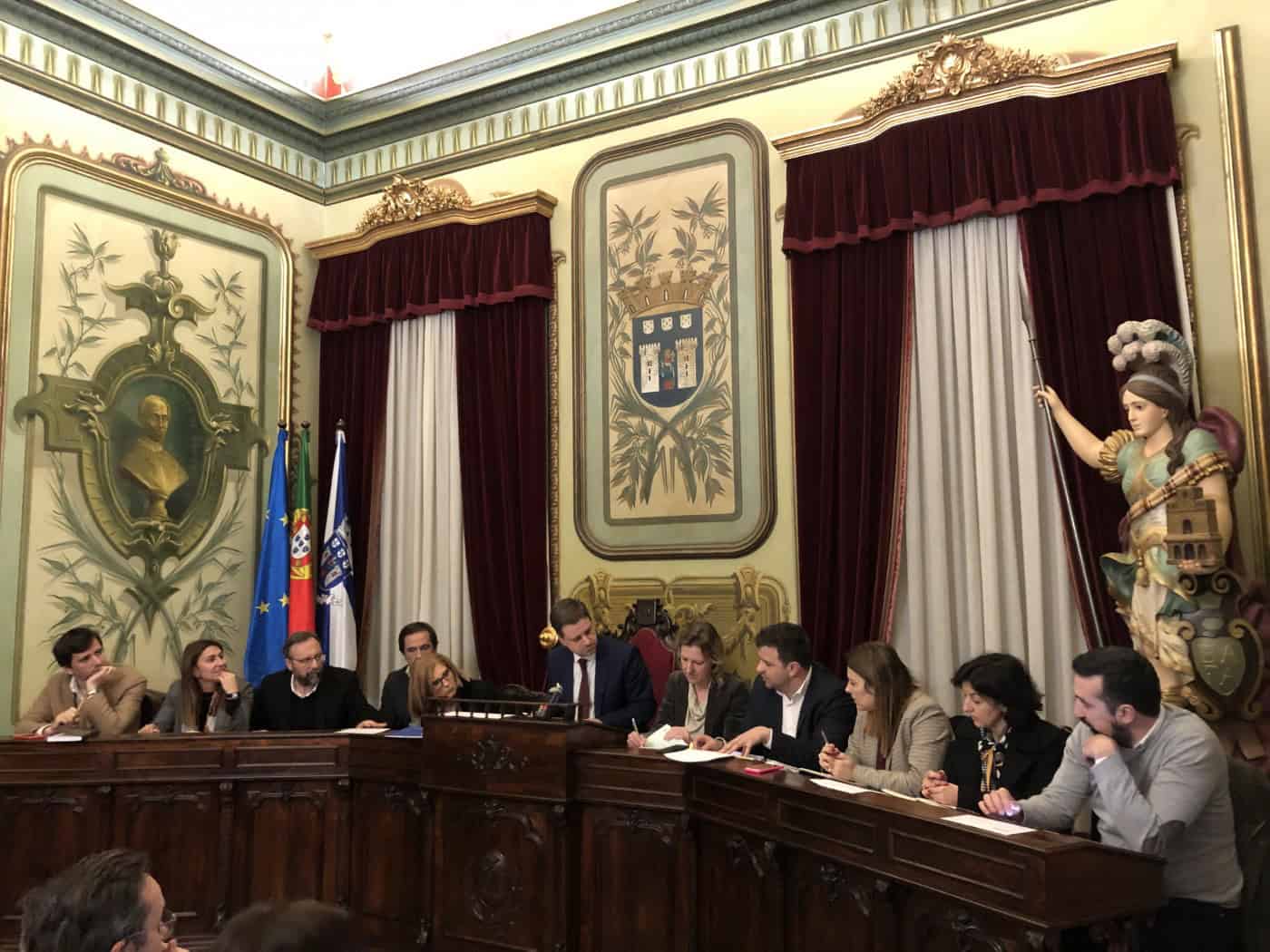 CDU aponta sub-financiamento dos TUB e falta de estratégia ousada até 2029