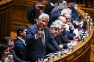 Primeiro debate quinzenal do ano arranca hoje