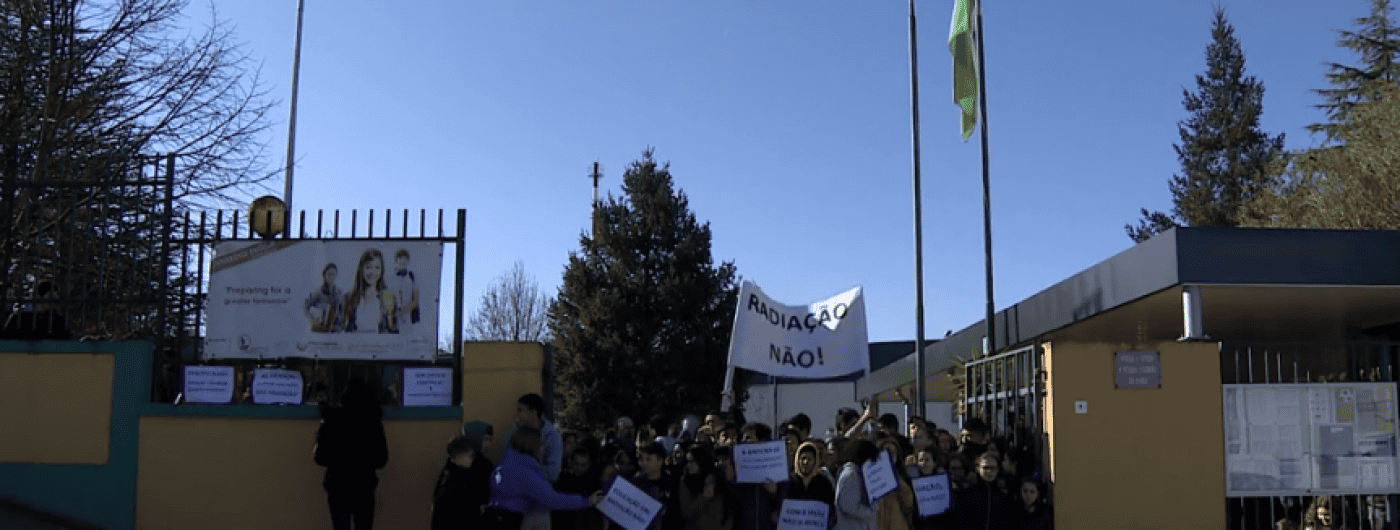 Escola de Famalicão volta aos protesto contra instalação de antena 5G