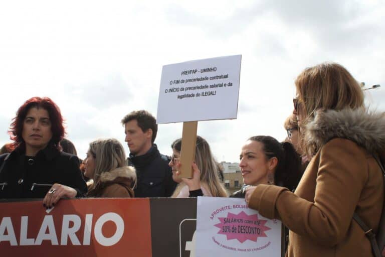 Trabalhadores revoltados seguem para tribunal. Cortes chegam aos 600 euros