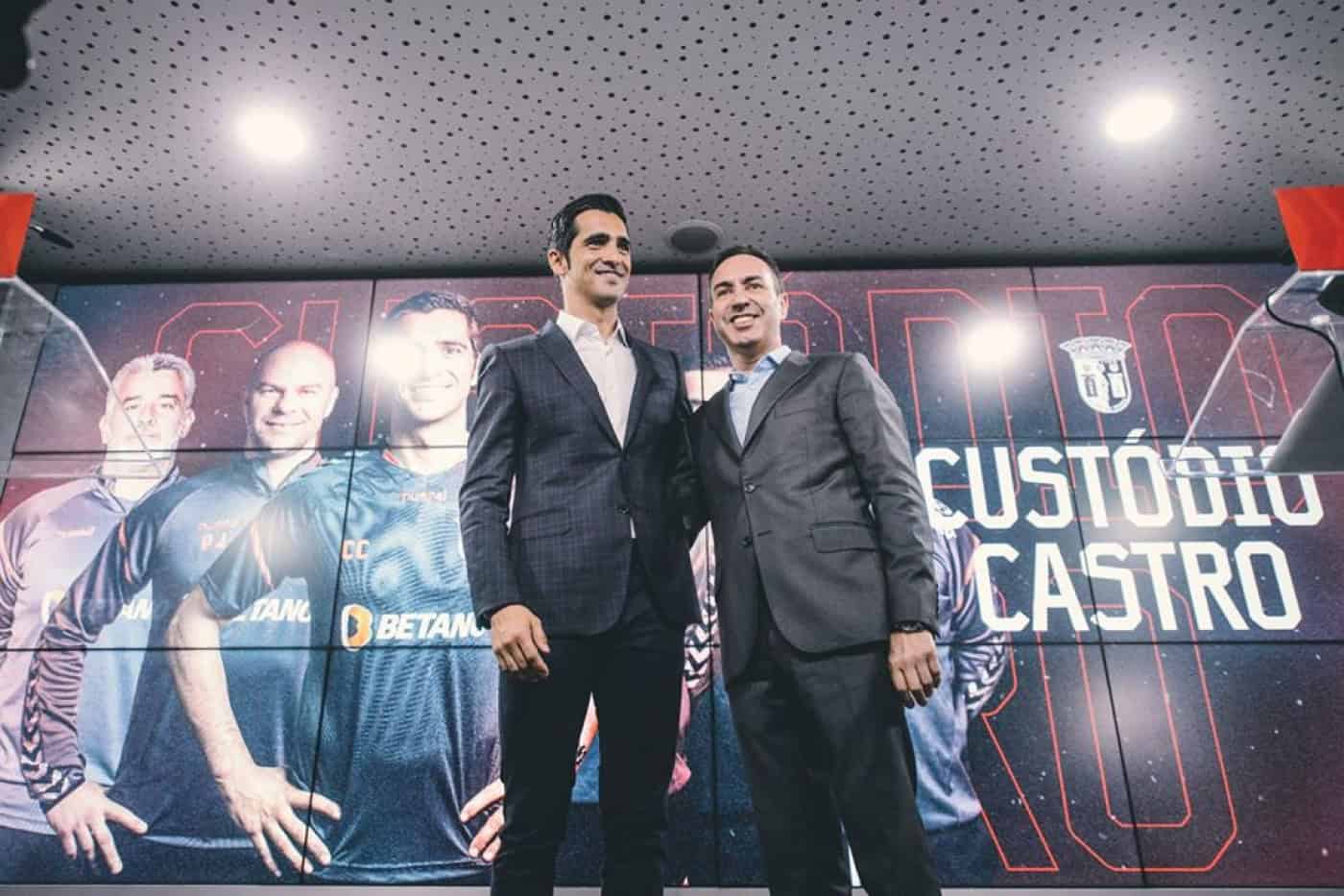 "Cabe às pessoas competentes saberem o mal que estão a fazer ao futebol português”