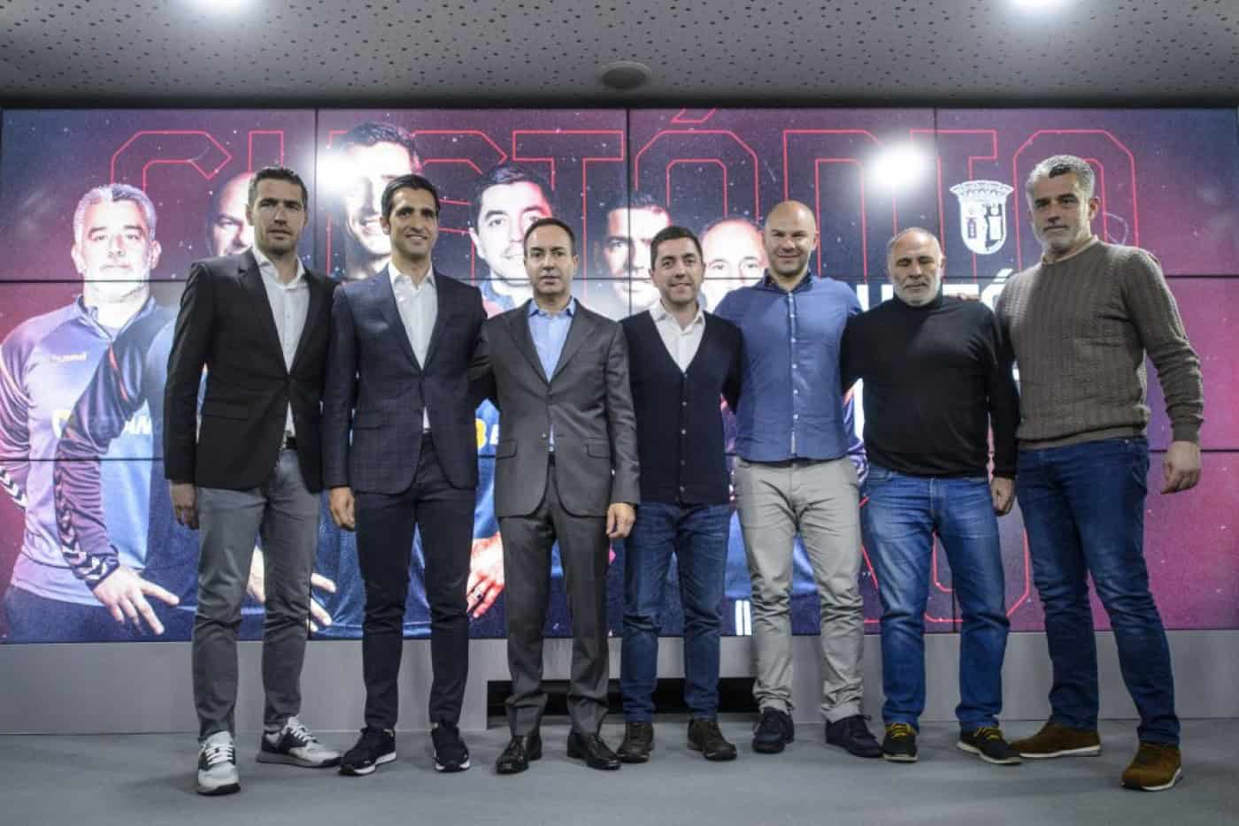 “As melhores soluções são as que estão dentro de portas”