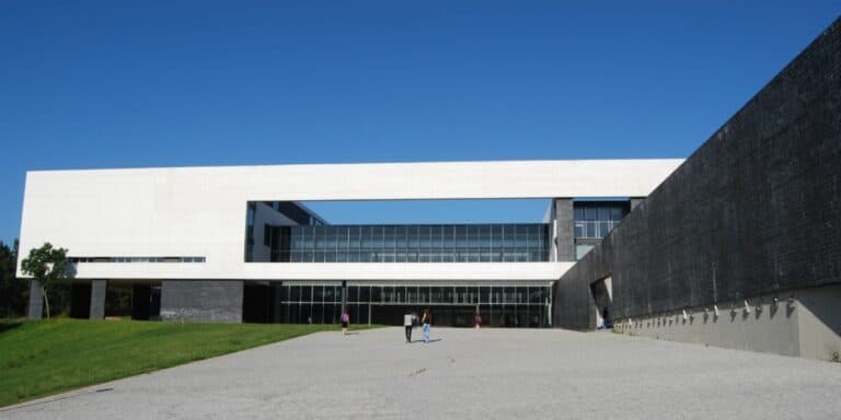 Escola de Medicina da UMinho suspende actividade lectiva