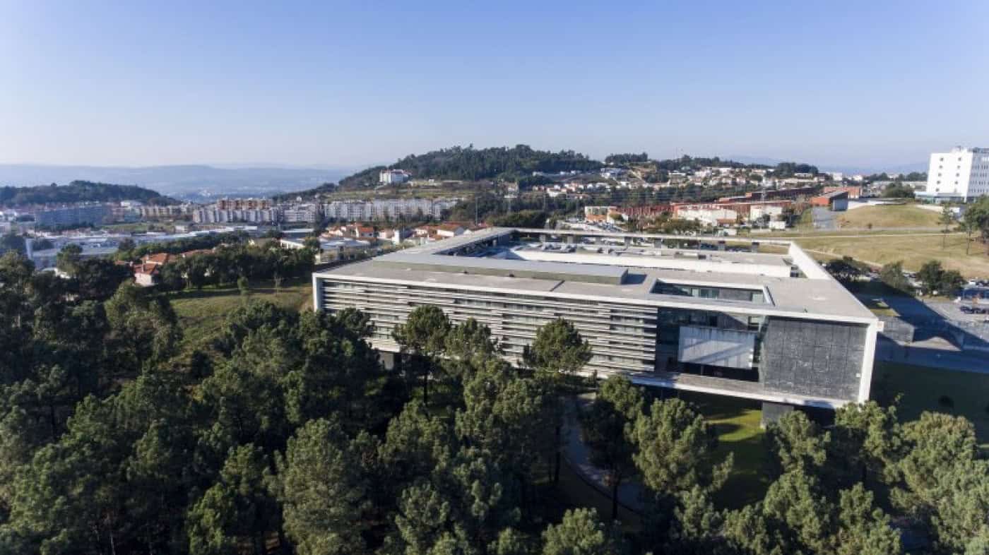 Todas as faculdades de Medicina do país temporariamente fechadas