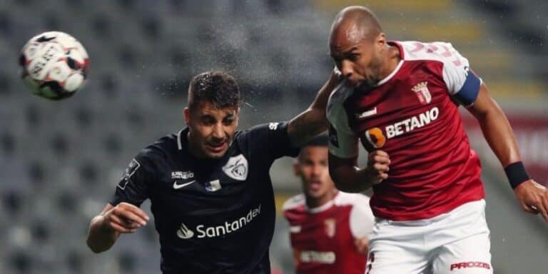 Liga anuncia suspensão imediata dos jogos do campeonato