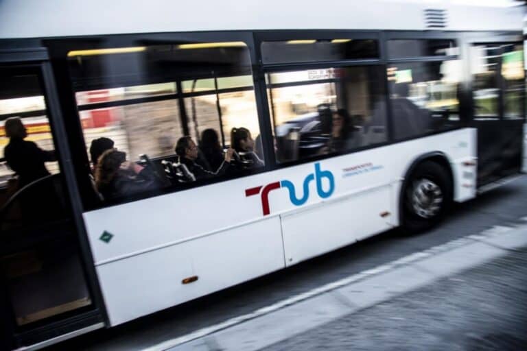 TUB recomenda entrada e saída de passageiros pelas portas traseiras