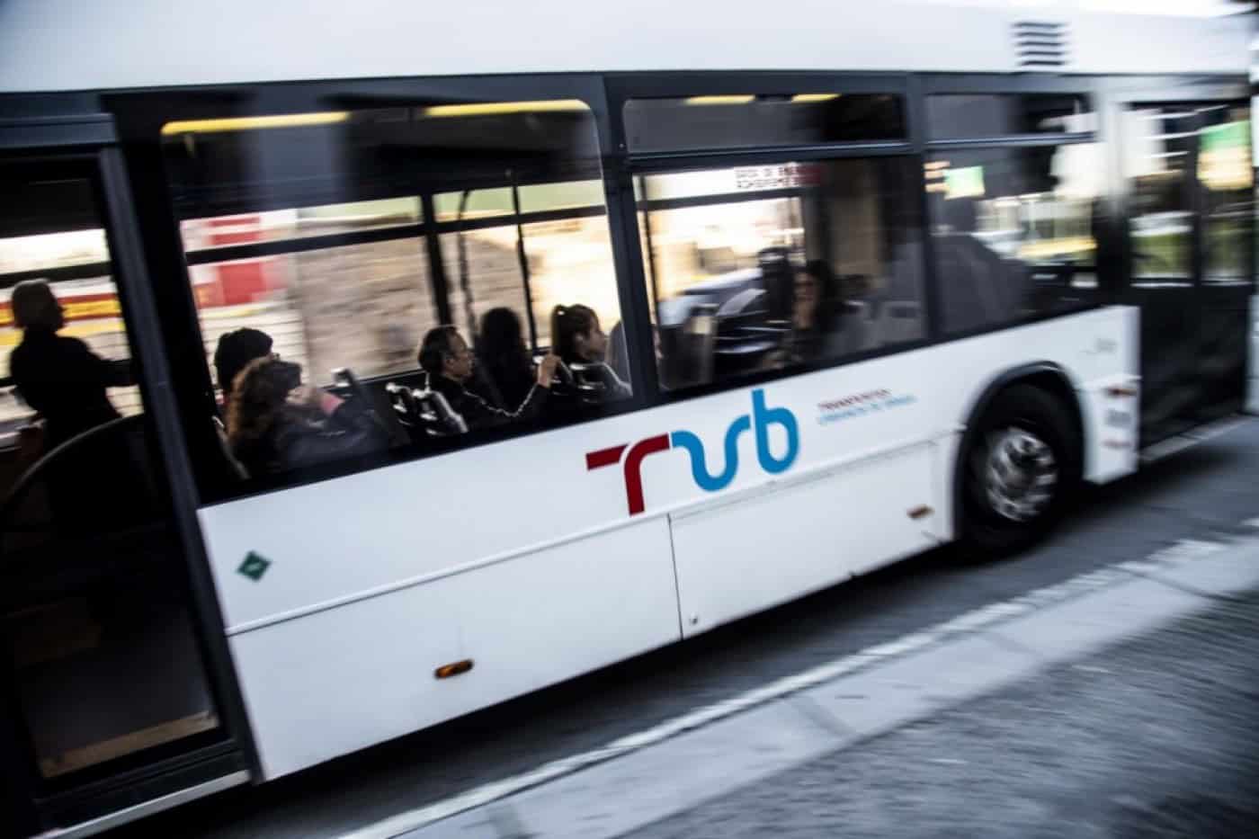 TUB recomenda entrada e saída de passageiros pelas portas traseiras