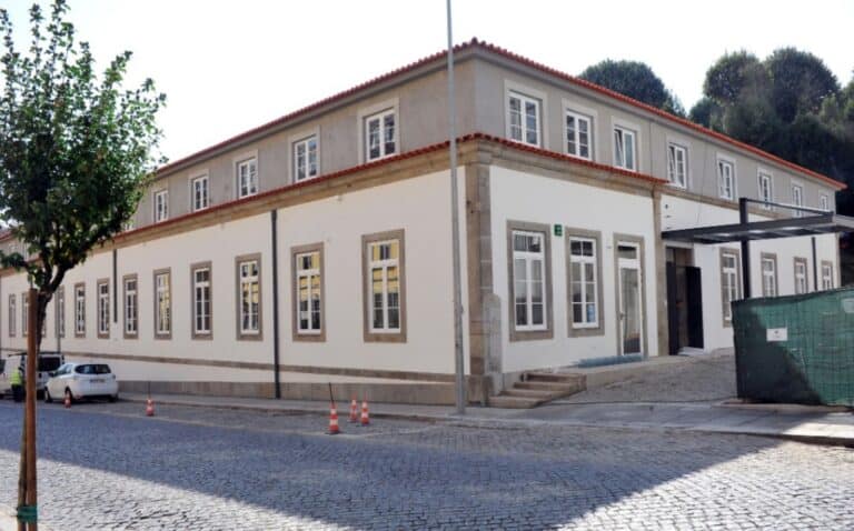 Centro de Juventude disponibiliza camas a profissionais de saúde