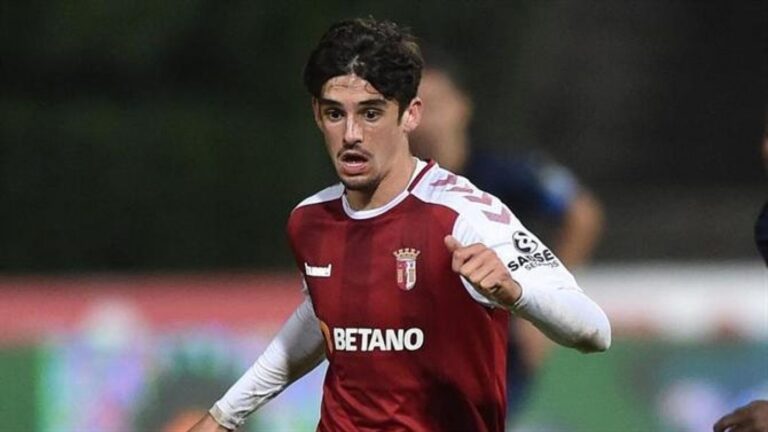 “Estar de quarentena é diferente mas temos mantido os mesmos horários”