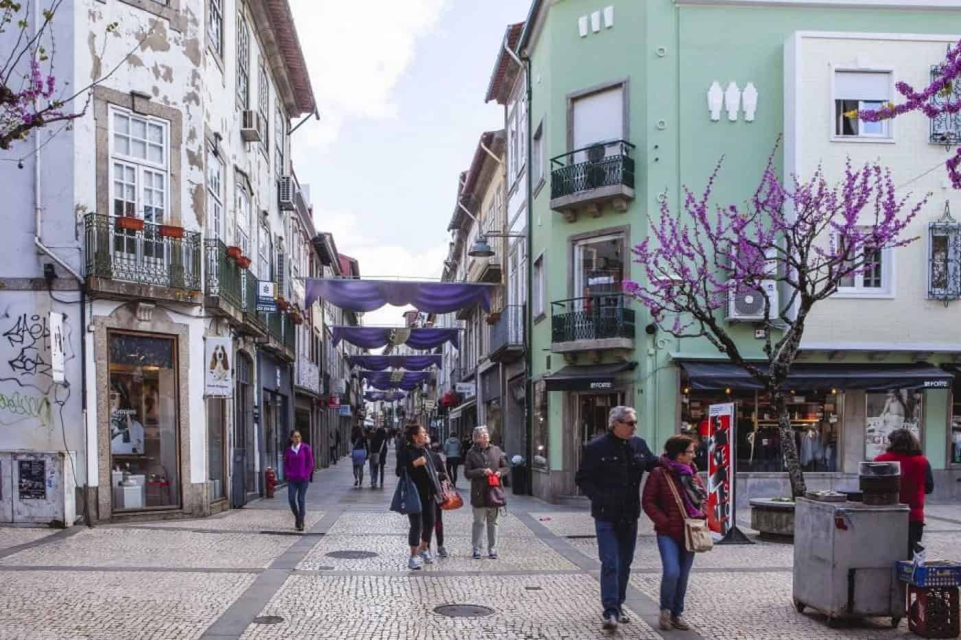 Grupo de cidadãos pede suspensão dos contratos de arrendamento comercial