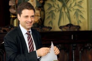 CMB aceita descentralização de três áreas em 2021