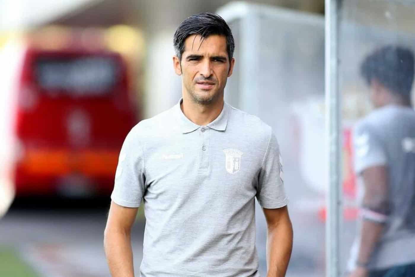 "Tenho observado jogadores que nos possam interessar"