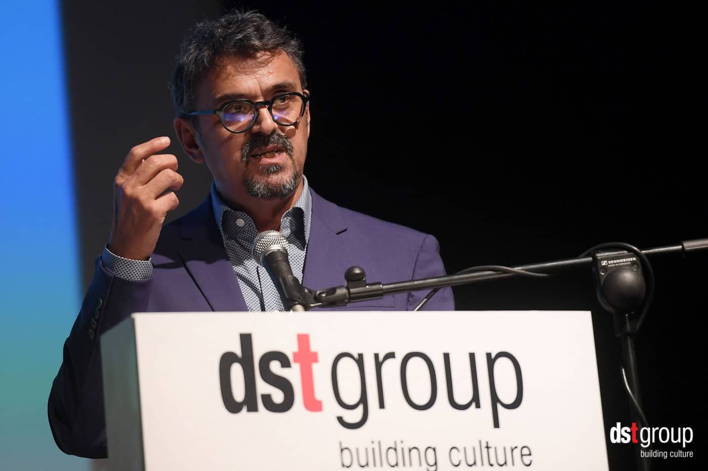 dst group paga três meses de salários à Companhia de Teatro de Braga