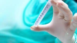 76 mortes em Portugal; Mais de 4 mil pessoas infectadas