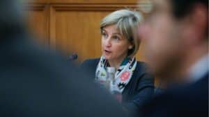 Marta Temido diz que pico da pandemia deverá ser adiado para final de Maio