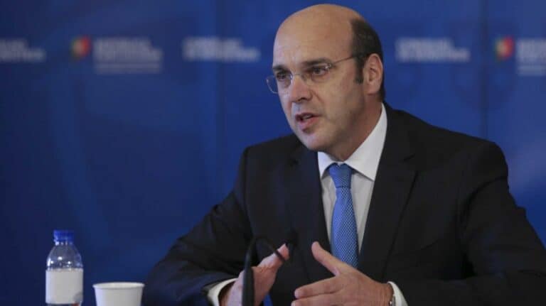 Governo quer mais 7 ME para linhas de crédito