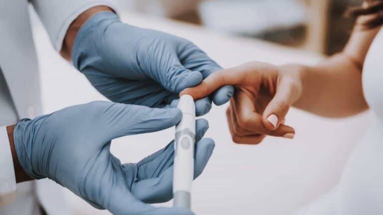 Linha telefónica para diabéticos informa sobre riscos da covid-19&nbsp;