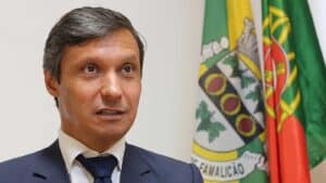 Paulo Cunha considera necessárias "mais restrições" a nível nacional