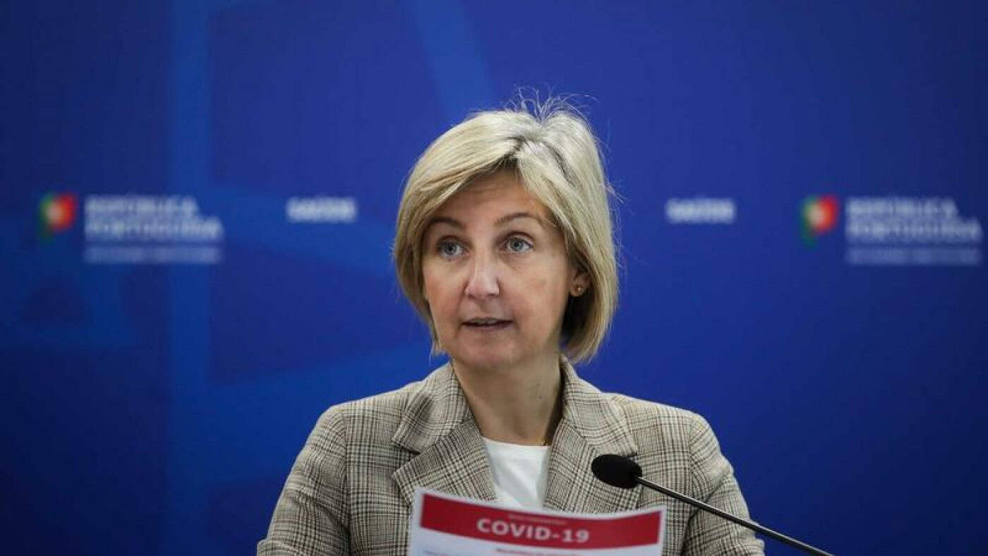 Ministra da Saúde confirma curva em fase de planalto mas pede “cautela”