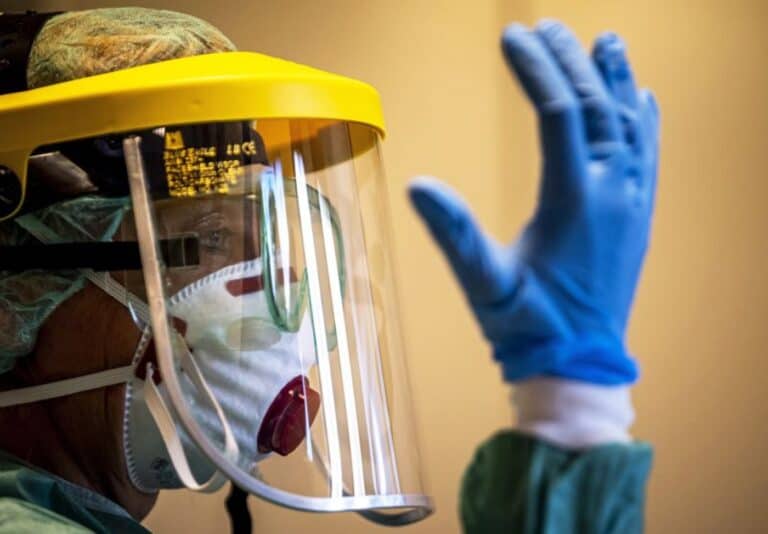 INL produz viseiras para oferecer a instituições de Portugal e Espanha