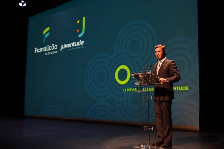 CM Famalicão abre período excepcional de candidaturas para bolsas de estudo