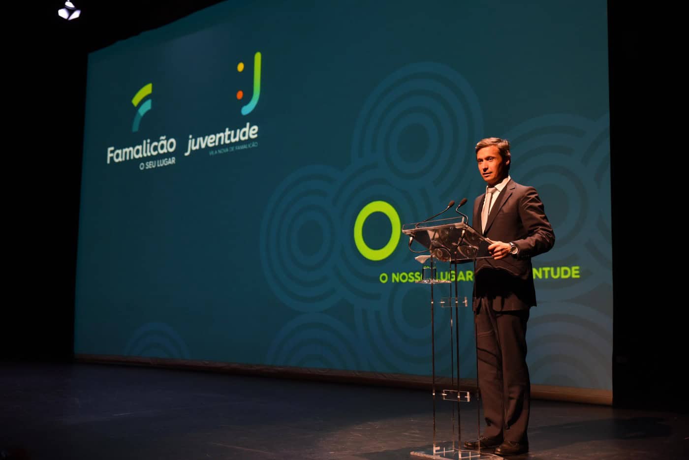 CM Famalicão abre período excepcional de candidaturas para bolsas de estudo