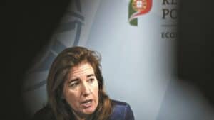 Subsídio de almoço e comissões ficam fora do apoio dado em lay-off