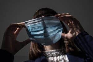 Governo impõe máximo 15% de lucro em máscaras, gel e álcool&nbsp;