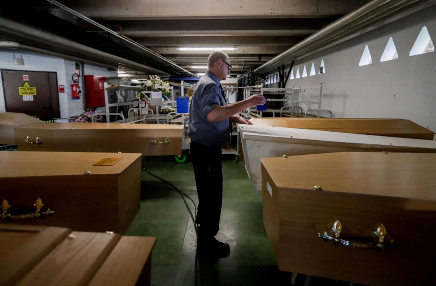 Funerárias em França continuam a transportar corpos para Portugal