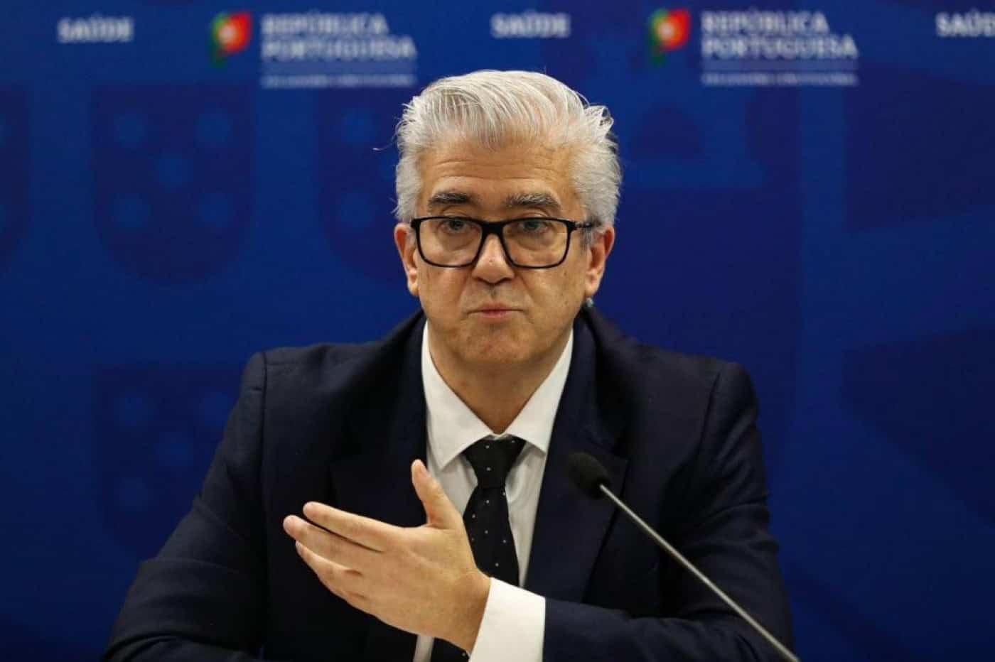 Covid-19. Ministério da Saúde já contratou mais de 1.800 profissionais