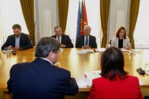 Covid-19. Governo e parceiros sociais voltam a reunir-se hoje&nbsp;