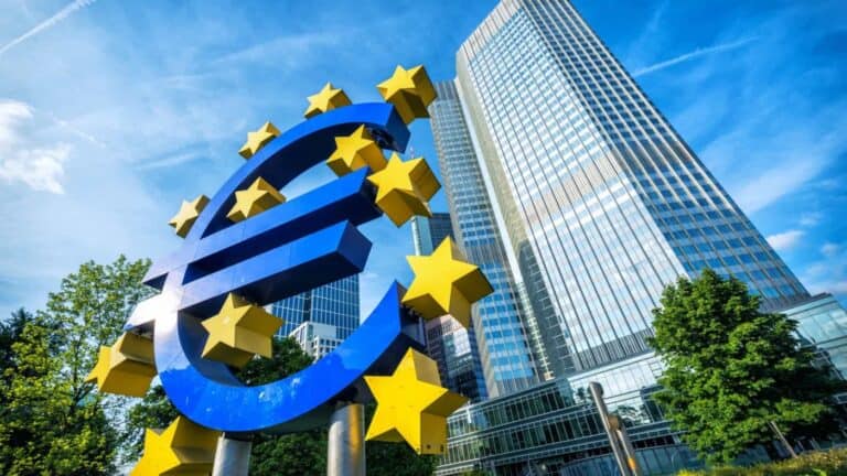 Economia recua na zona euro e UE no 1.º trimestre