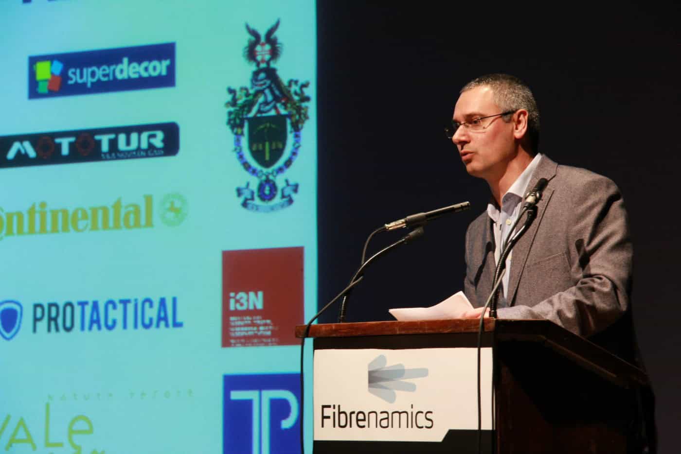 Fibrenamics lança manual para criação de máscaras e outros equipamentos