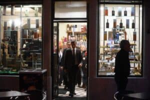 "Poder de ajuizar abertura de complexos comerciais devia ser dos municípios"