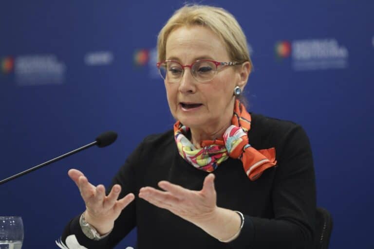 Número de casos novos volta a aumentar. DGS fala em dois factores