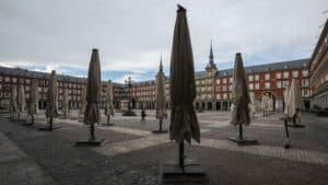 Mortes diárias em Espanha por Covid-19 baixam para 179